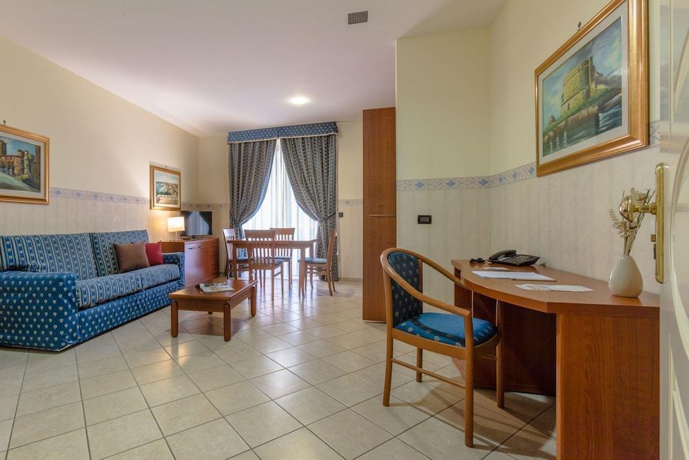 Hotel Traiano شيفيتافيكْيا المظهر الخارجي الصورة