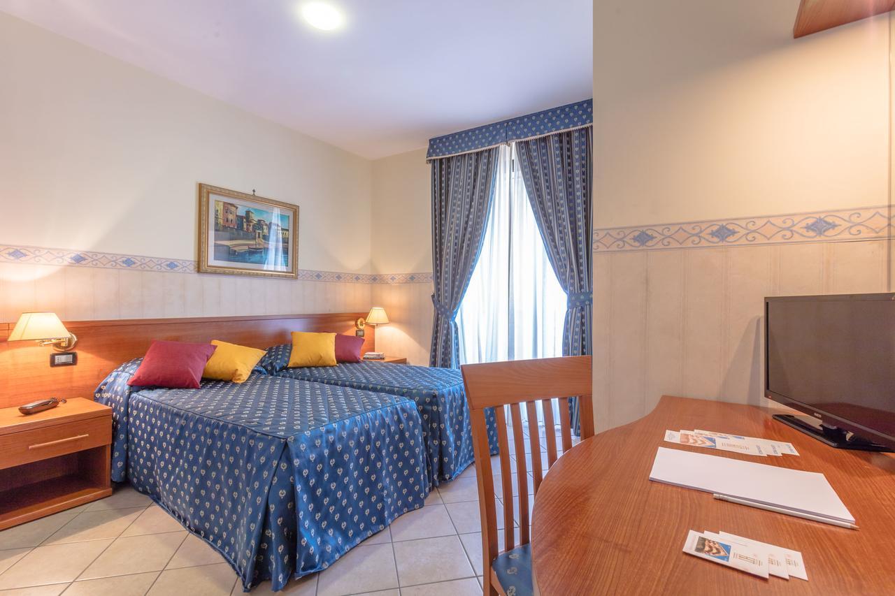 Hotel Traiano شيفيتافيكْيا المظهر الخارجي الصورة