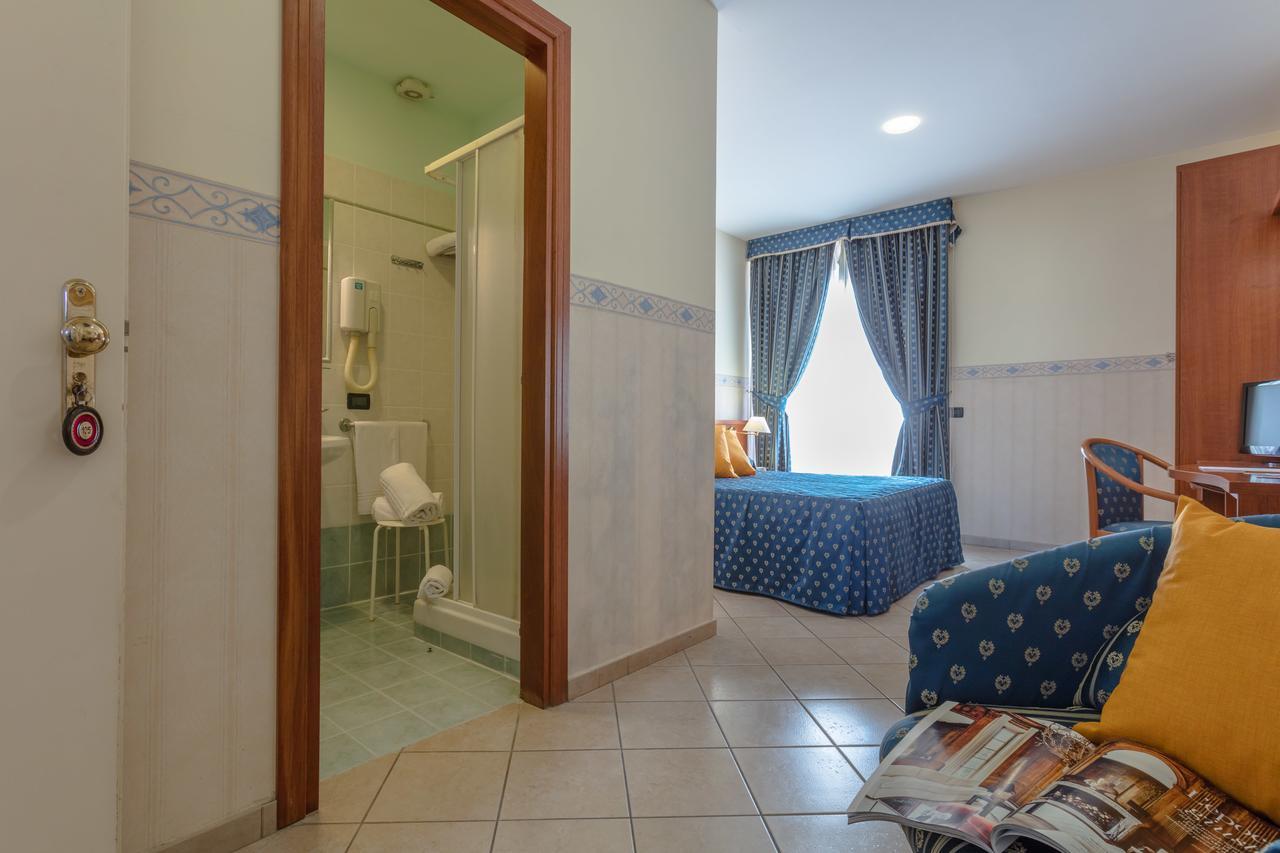 Hotel Traiano شيفيتافيكْيا المظهر الخارجي الصورة