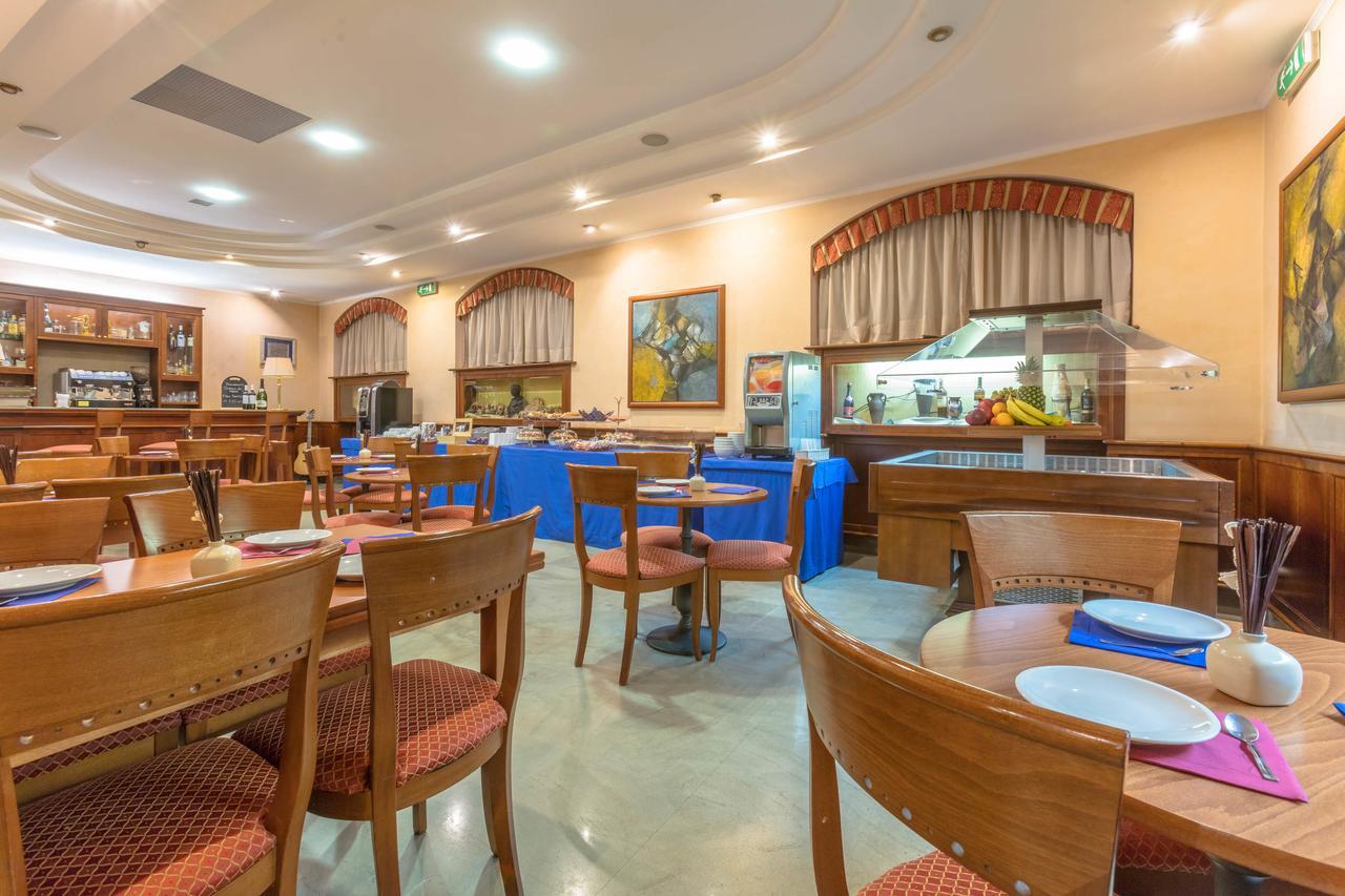Hotel Traiano شيفيتافيكْيا المظهر الخارجي الصورة