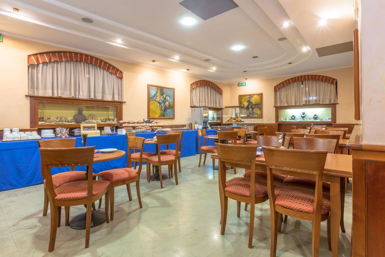 Hotel Traiano شيفيتافيكْيا المظهر الخارجي الصورة