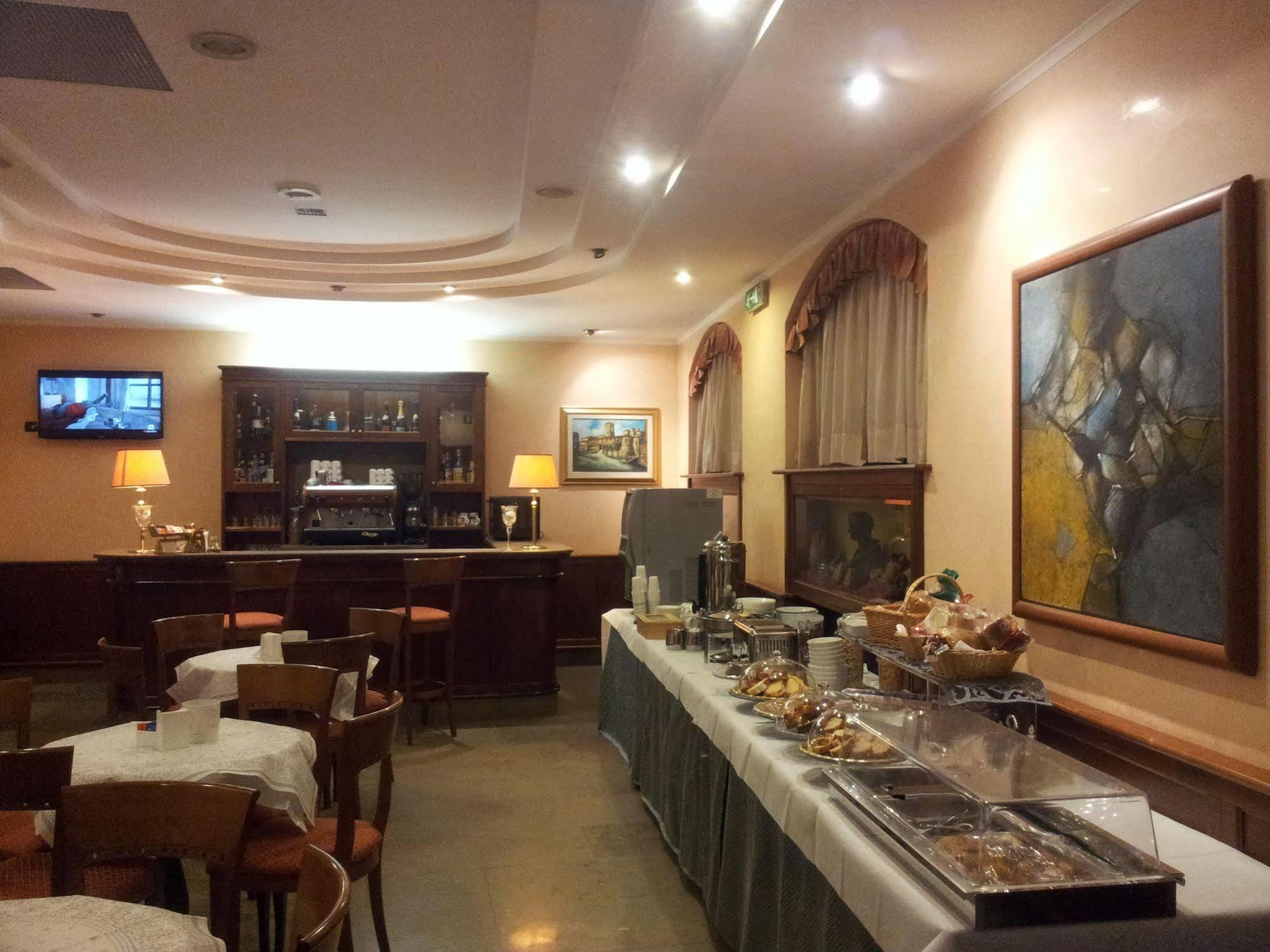 Hotel Traiano شيفيتافيكْيا المظهر الخارجي الصورة